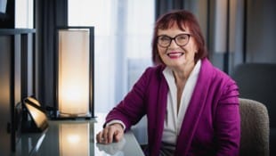 Edith Karl ist 79 Jahre und bietet Vorträge, Coachings sowie Sparrings für Unternehmen und ...