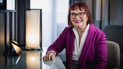 Edith Karl ist 79 Jahre und bietet Vorträge, Coachings sowie Sparrings für Unternehmen und ...