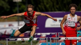 Zsombor Klucsik steht bei der U18-EM in Rieti im Finale des 400 Meter Hürden-Bewerbs.