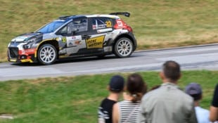 GEPA Bei der Rallye Weiz säumten Tausende Fans die Strecke.