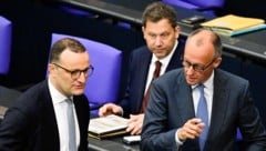 Von links: CDU/CSU-Politiker Jens Spahn und Deutschlands Bundeskanzler Friedrich Merz
