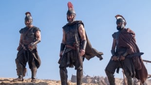 Matt Damon (m.) verkörpert in dem Epos den Helden Odysseus.