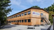 Das provisorische Gebäude für das Gymnasium hat in vier Jahren ausgedient.