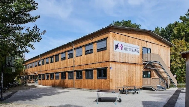 Das provisorische Gebäude für das Gymnasium hat in vier Jahren ausgedient.