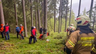 Bergrettung und Feuerwehr im Einsatz