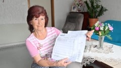 Gertrude H. (77) ärgert sich über die Bürokratie beim Finanzamt.