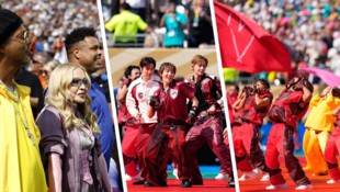 Die XXL-Halbzeit-Show (links mit Madonna, Ronaldinho und Ronaldo) sowie jede Menge Musiker und ...
