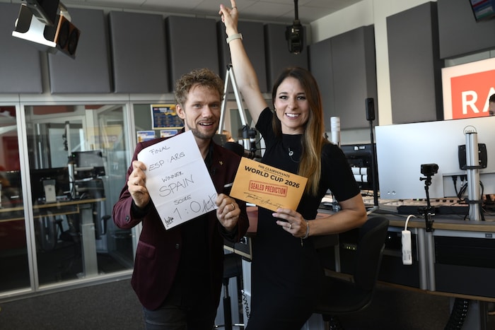 Thommy Ten und Amélie van Tass lagen goldrichtig: Live im Radio wurde jenes Dokument geöffnet, ...