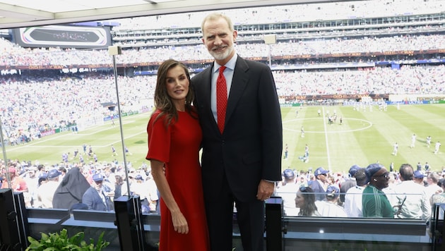 Letizia präsentierte sich beim WM-Finale in New York in einem wunderschönen roten Kleid.