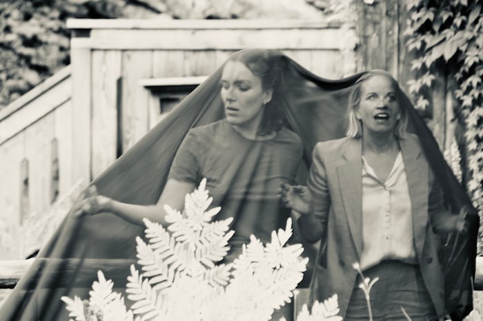 „Das Lohengrin Projekt“ steht von 25. Juli bis 15. August bei der bluatschwitz blackbox in ...