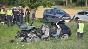 Der Seat Ibiza der Spanier wurde aufgeschnitten, um den Lenker zu befreien.