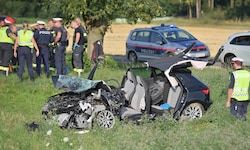 Der Seat Ibiza der Spanier wurde aufgeschnitten, um den Lenker zu befreien.