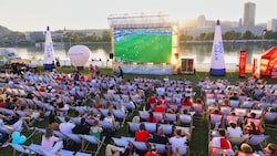 Die Österreich-Spiele waren ein Hit bei den Public Viewings. Nächtliche Anstoßzeiten ...