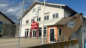 In dem Haus, in dem früher die beliebte Disco „First Floor“ war, werden bald Polizeiinspektion ...