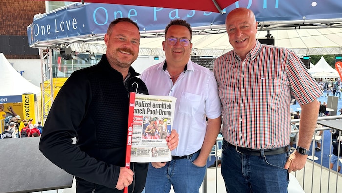Thomas Schmiederer und Daniel Frömelt mit Günter Hörtnagl („Krone“-Verkauf).
