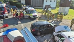 Insgesamt drei Personen wurden bei dem Unfall in Mattsee verletzt.