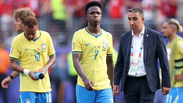 Vinicius Junior (Mitte) unterzog sich einer Schönheits-OP.