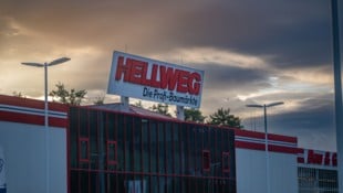 Dunkle Wolken ziehen über Hellweg auf.