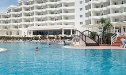 In Südspanien sind bei ungefähr 60 Hotelgästen Vergiftungserscheinungen aufgetreten, nachdem sie ...