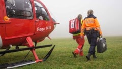 Der lebensbedrohlich verletzte Bub wurde von der Rega ins Spital geflogen.