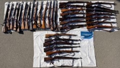 Die in Bayern abgenommenen Waffen der Tiroler Schützen. 