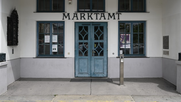 Das Marktamt am Wiener Naschmarkt wird derzeit von einem handfesten Skandal erschüttert.