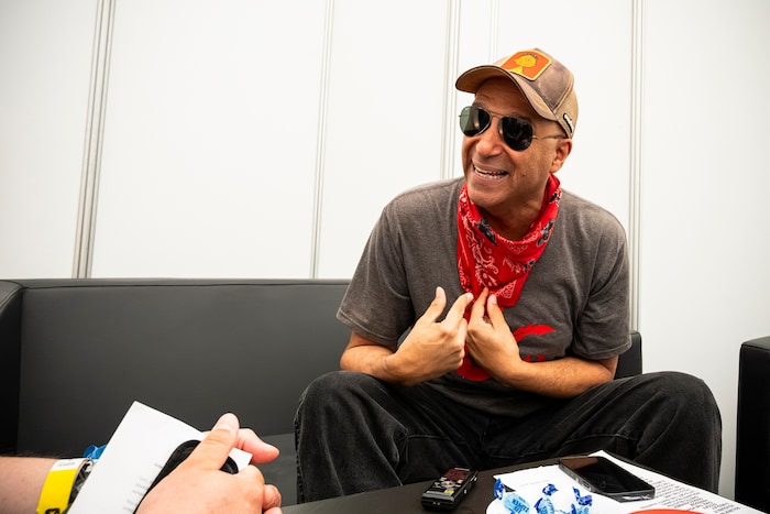 Tom Morello beim Nova Rock im Gespräch mit „Krone“-Redakteur Robert Fröwein