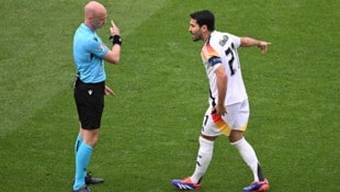 Star-Schiedsrichter Anthony Taylor zieht einen Schlussstrich.