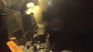 Auf diesem Bild ist der Abschuss von US-Raketen auf iranische Ziele zu sehen.