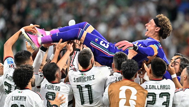 Guillermo Ochoa hört auf.