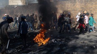 Ausländerfeindliche Demonstrationen arten in Südafrika immer wieder aus.