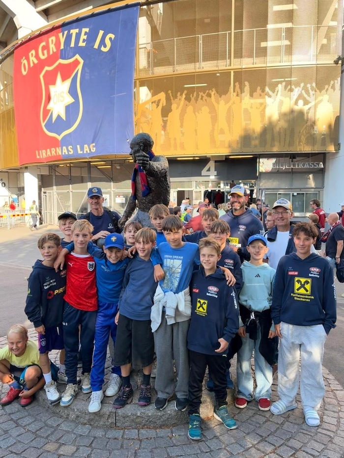 Dank einer schwedischen Familie kam die Gruppe sogar noch in ein großes Stadion.