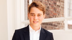 Prinz George ist 13 und angeblich zum ersten Mal, zumindest ein wenig, in ein Mädchen ...