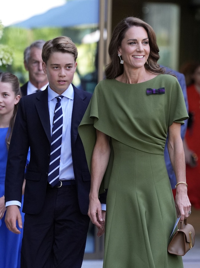 Der Prinz besuchte Mitte Juli mit seinen Eltern und Schwester Charlotte das Tennisturnier von ...