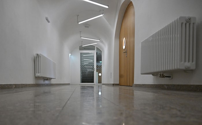 Von Pausenräumen über Zellen, in dem Gebäude ist jetzt alles, was ein modernes Polizeizentrum ...