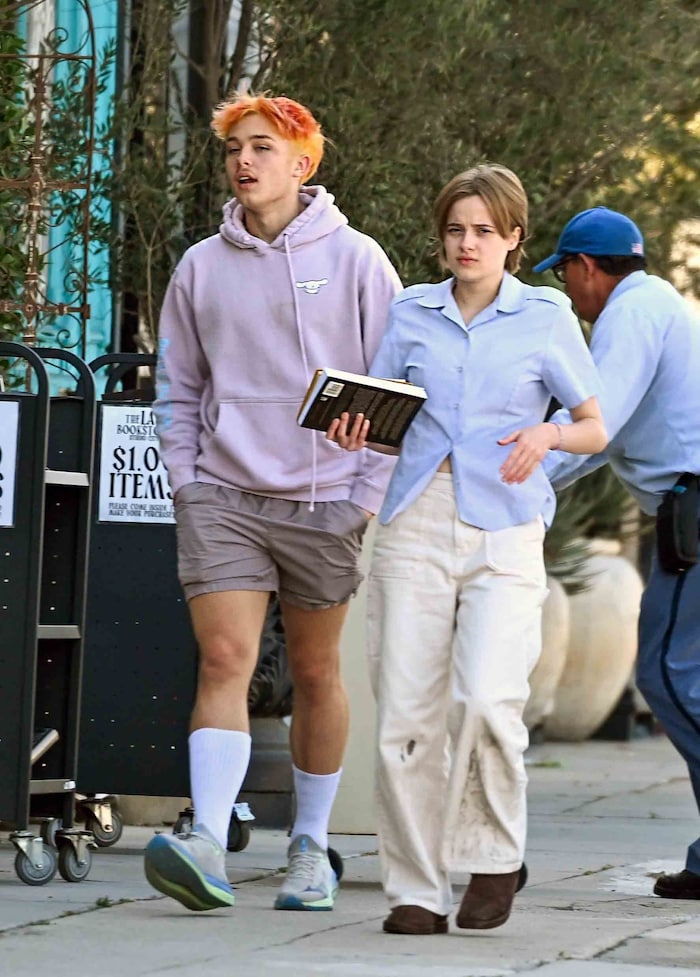 Seltener Geschwister-Auftritt in Kalifornien: Vivienne Jolie-Pitt und ihr Zwillingsbruder Knox ...