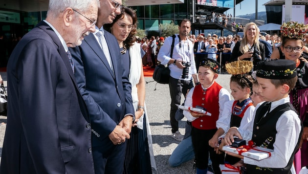 Für den Bundespräsidenten Alexander Van der Bellen gab es sogar Geschenke.
