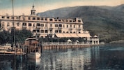 Das Grand Hotel um 1900 mit Dampfschiff Stefanie im Vordergrund