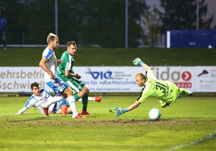 Benni Pranter traf 2017 gegen WM-Goalie Alex Schlager (damals FAC).