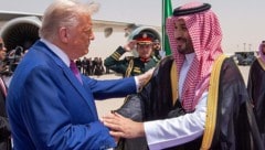 US-Präsident Donald Trump will den Energiehunger der Saudis (im Bild Kronprinz Mohammed bin ...