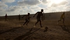 Für diese palästinensischen Kinder waren die Fußballer Helden, Israel spricht von „Terroristen“.