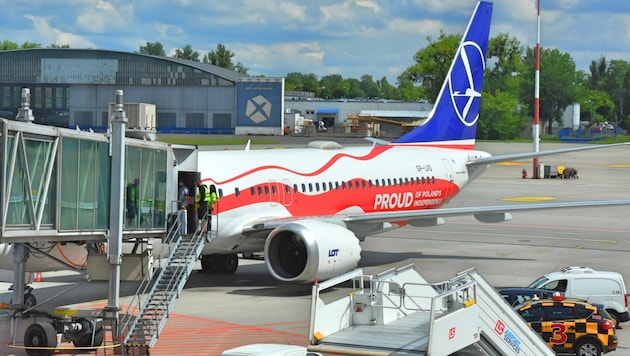 Schreckmoment in der Luft: Trotz des medizinischen Notfalls setzte die Boeing sicher in Mailand ...