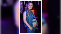 Caro Cult zeigte bei einer Netflix-Premiere stolz ihren Babybauch. Dass sie damit nicht würde ...