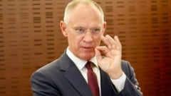 Österreichs Innenminister Gerhard Karner (ÖVP) ist ein Meister darin, Begriffe derart zu ...