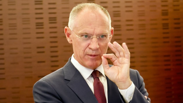 Österreichs Innenminister Gerhard Karner (ÖVP) ist ein Meister darin, Begriffe derart zu ...