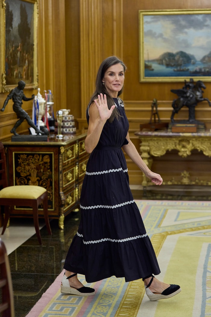 Stylisch, bequem und trittsicher: Mit ihren „Letizia Wedges“ von Espadrilles Picón beweist die ...