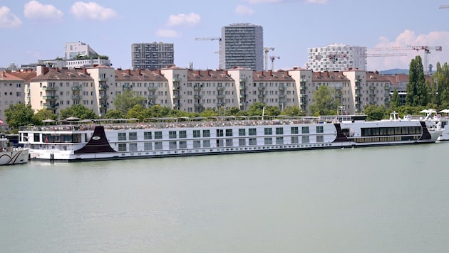 Für die Schifffahrt wird es auf der Wasserstraße immer enger und enger.