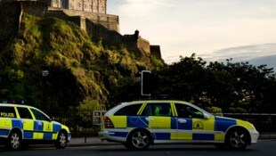 Einem Polizisten in Schottland werden mehrere Vergewaltigungen und Mordversuche vorgeworfen ...