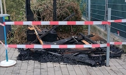 Jetzt wurde jenes im Reinlpark angezündet.