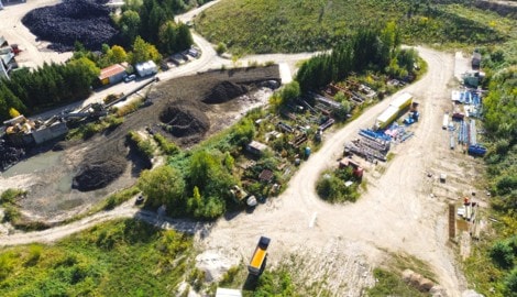 So sieht das riesige Reifenlager in Ohlsdorf aus der Vogelperspektive aus.